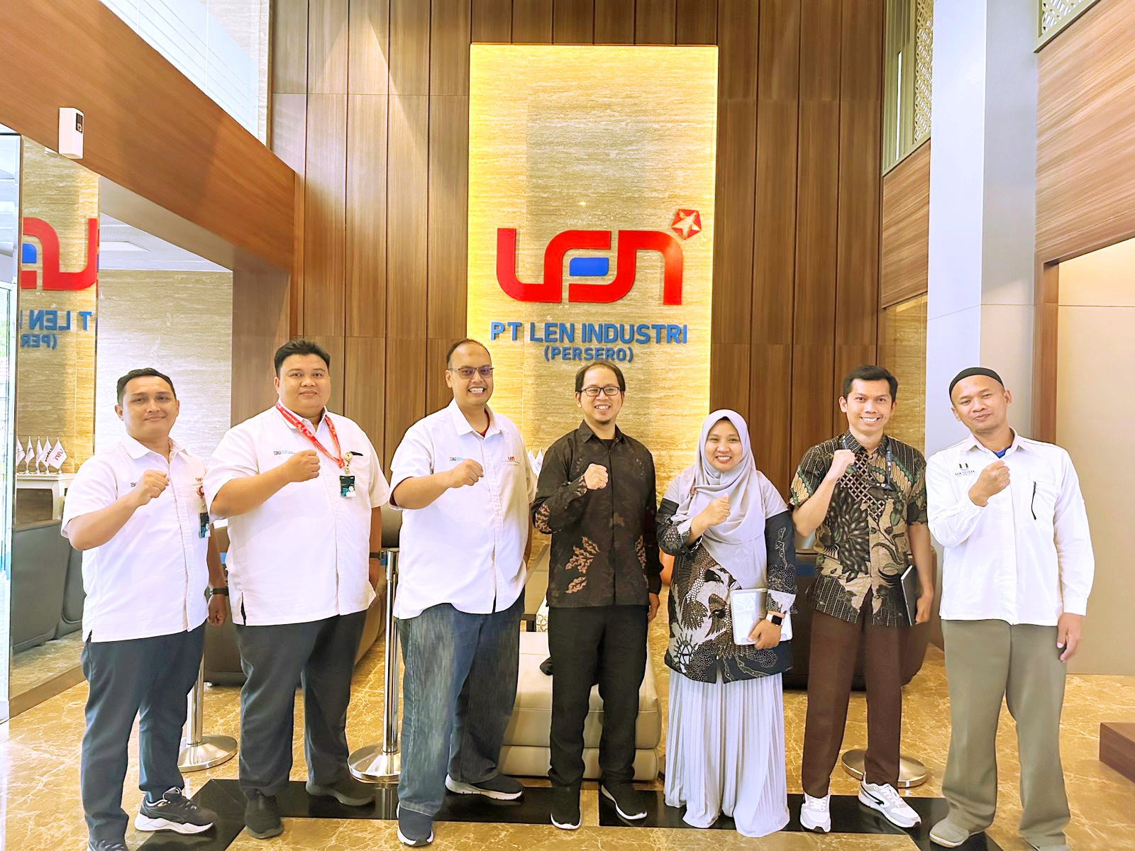 Silaturahmi dan Eksplorasi Kerja Sama Ma’soem University dengan PT Len Industri